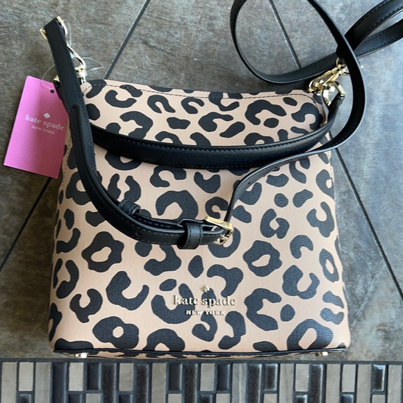 kate spade Handbags - Kate Spade darcy graphic leopard small bucket